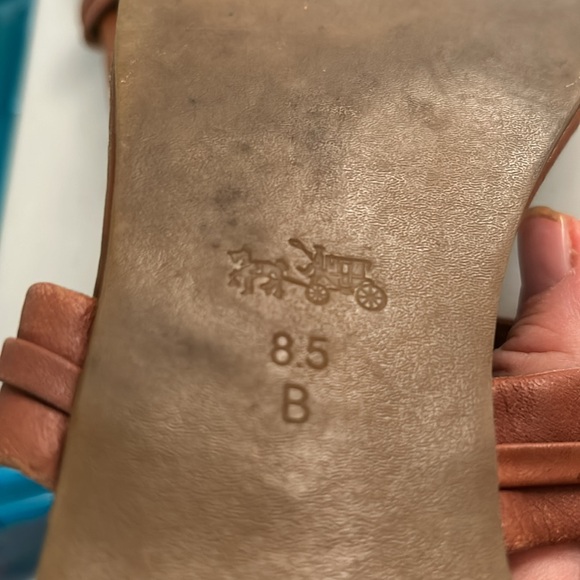 Coach tan leather t strap sandals Sz 8.5 - Picture 8 of 8